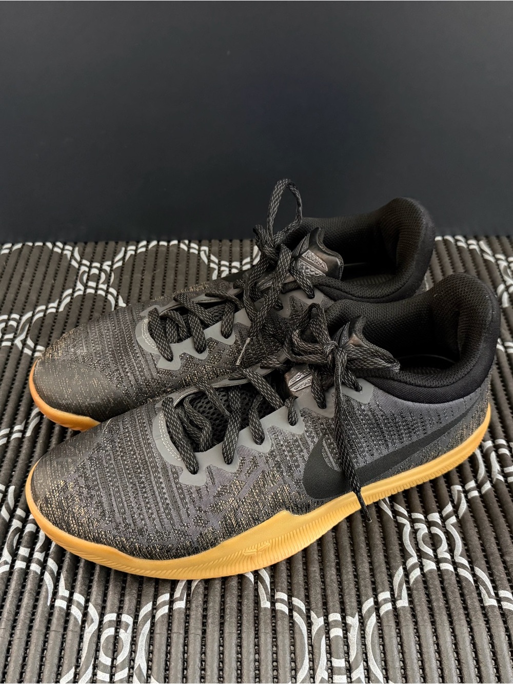 Nike Kids' Black and Gum Low-Top Athletic Shoes